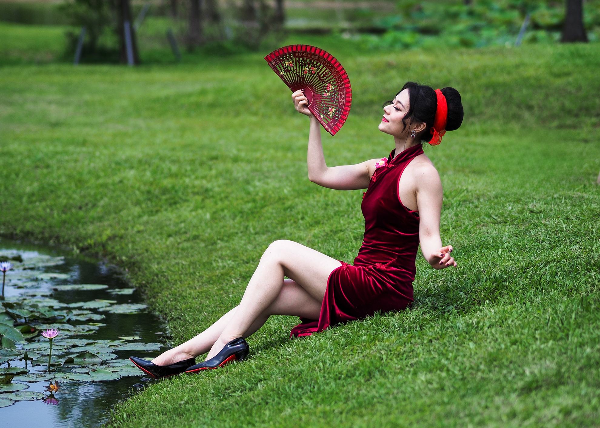 入選  何為今-池畔美女